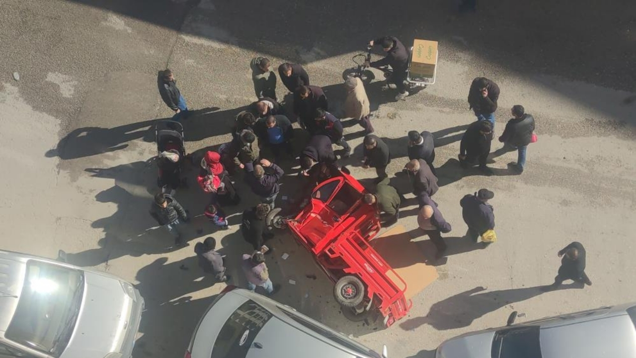 Van’da otomobil ile motosiklet çarpıştı