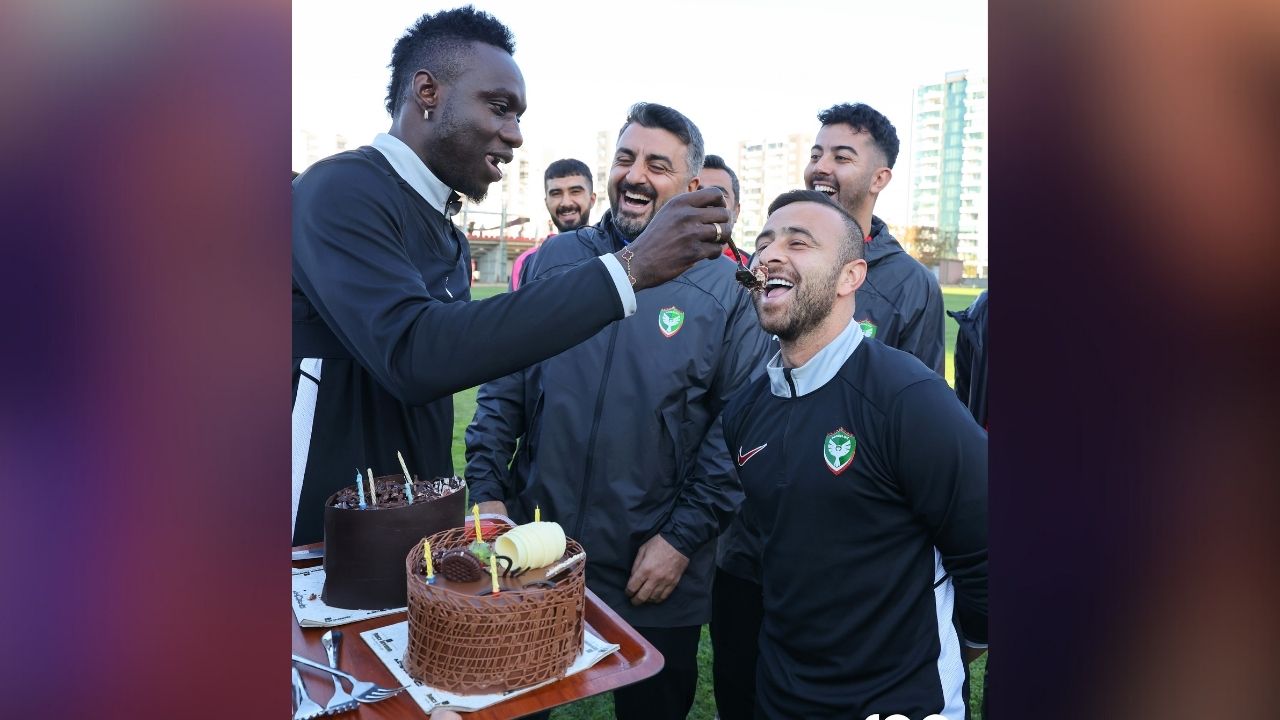 Amedsporlu Saba doğum günü kutlamasında gol sözü verdi