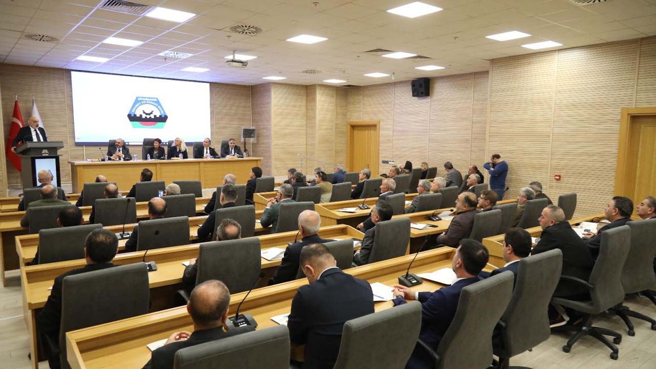 İş dünyası Diyarbakır’da toplandı: Bahçeli’ye teşekkür