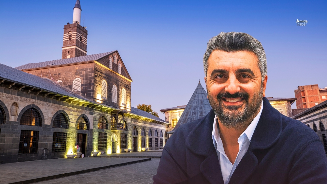 Amedspor teknik direktörü camiye gitti