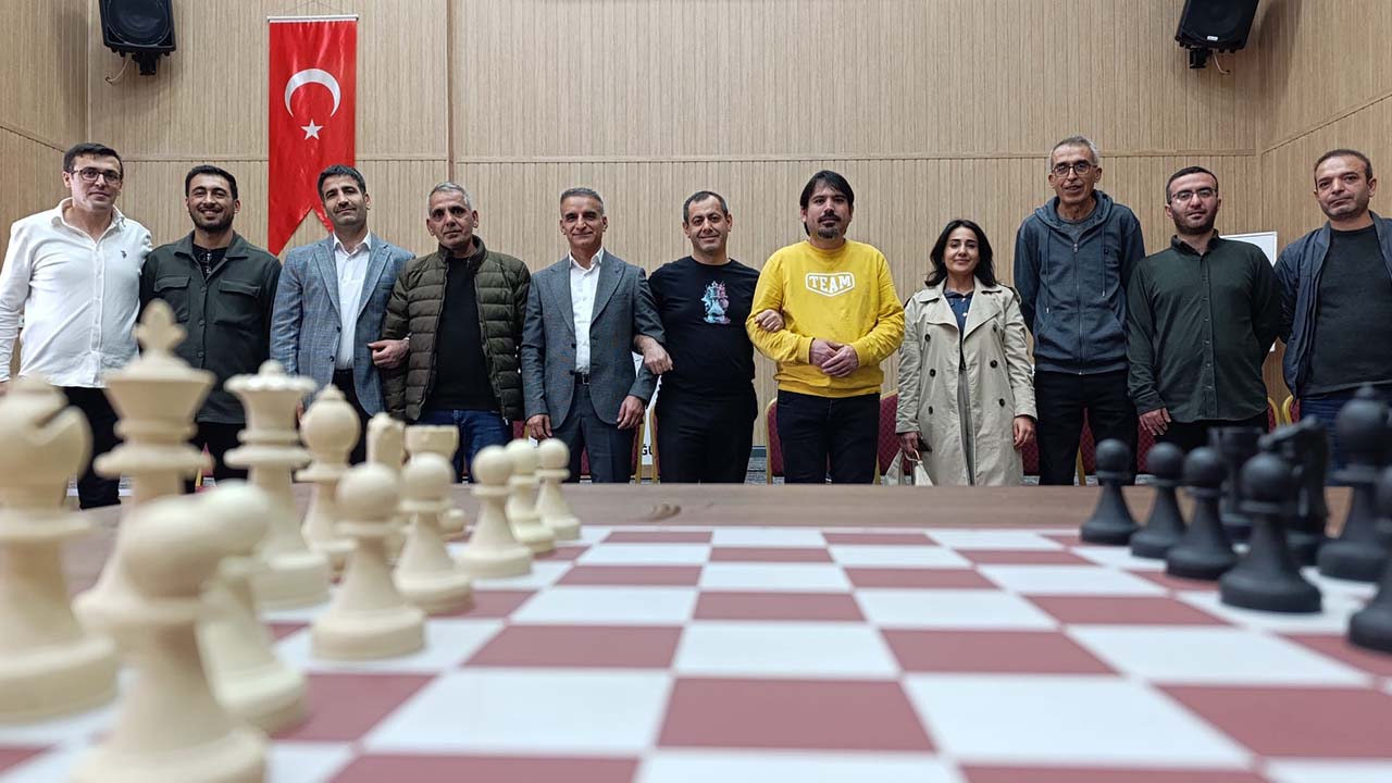 Bingöl'de yapılan satranç turnuvası sona erdi