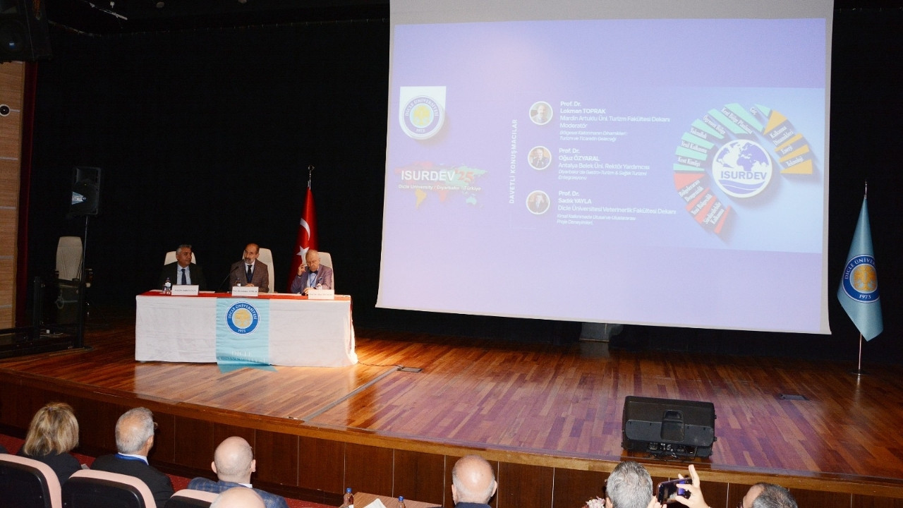 Diyarbakır’da 3. Kalkınma Sempozyumu başladı