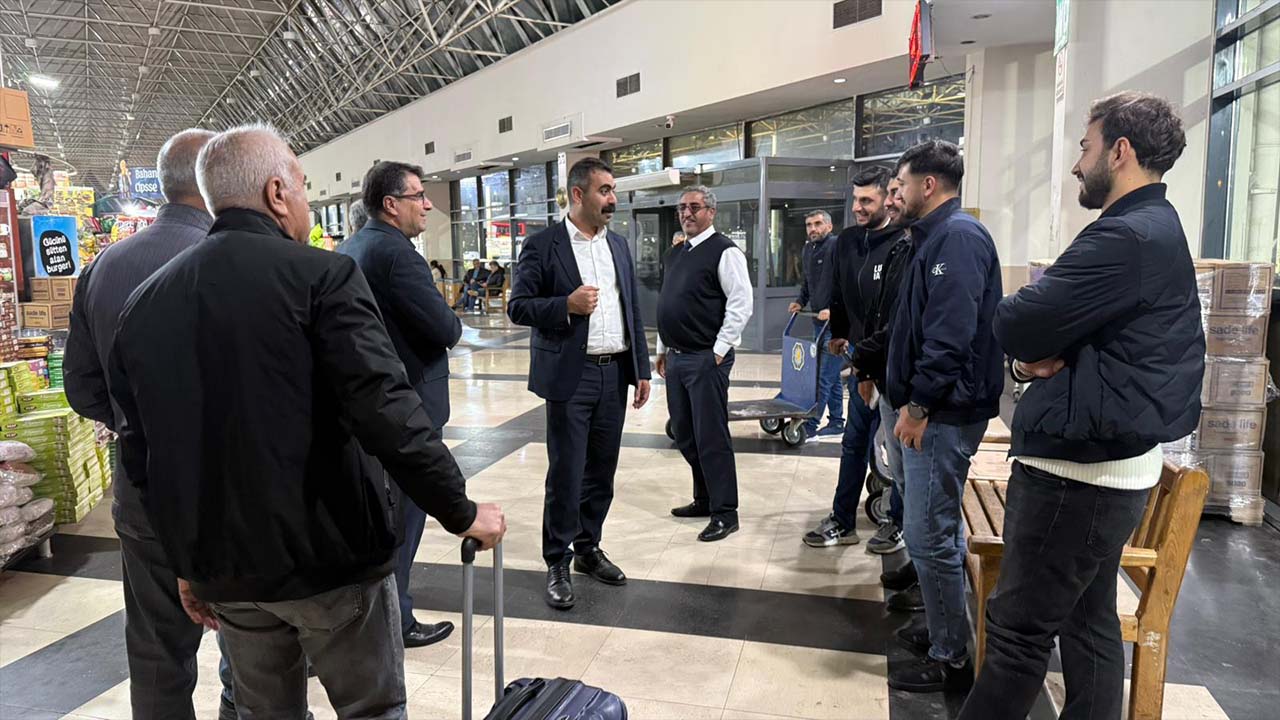 Doğan Hatun’dan Diyarbakır Otogarı’na gece ziyareti