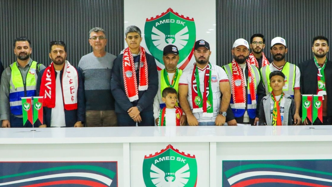 Zaxosporlu taraftarlardan Amedspor’a ziyaret