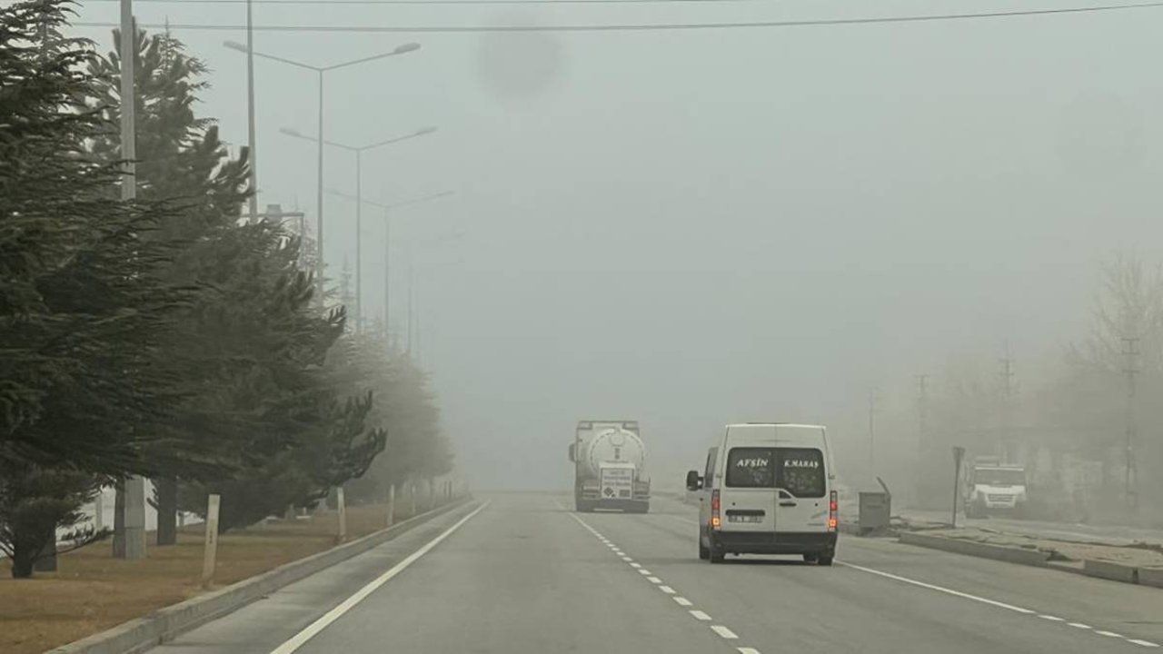 Kahramanmaraş’ta sis sürücülere zor anlar yaşattı