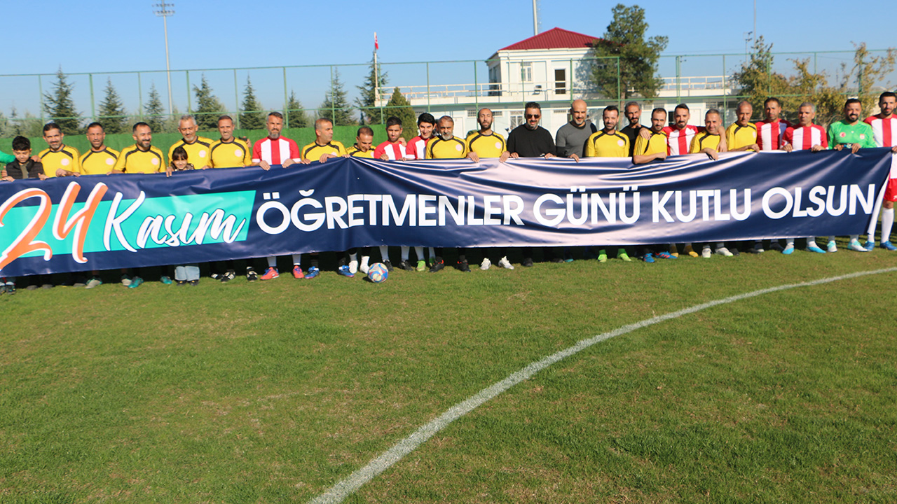 Diyarbakır'da Öğretmenler Günü etkinliği