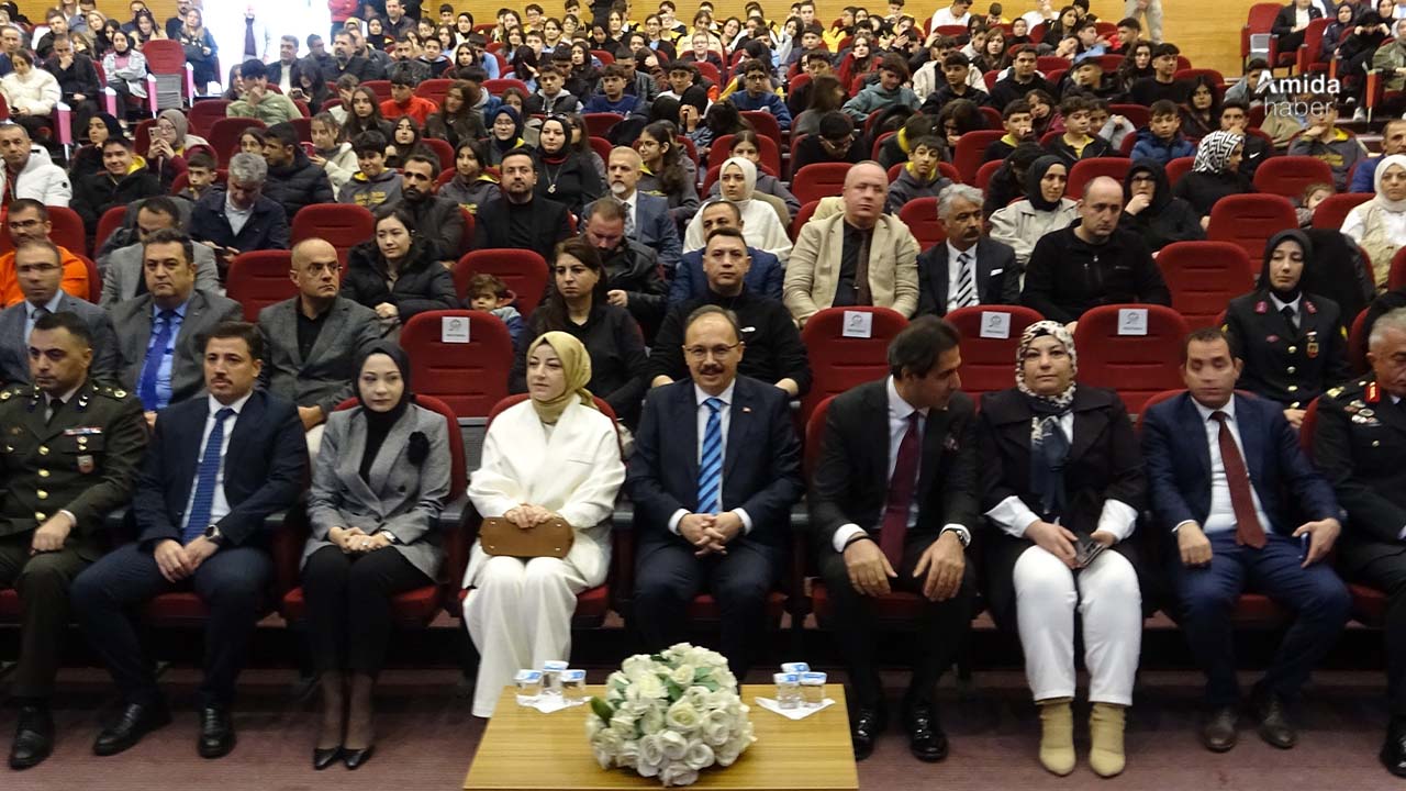 Siirt’te atanan öğretmenlere, Öğretmenler Günü'nde yemin töreni düzenlendi