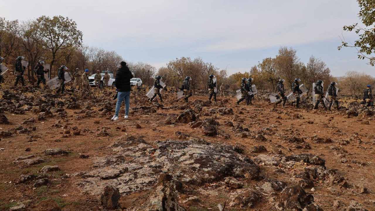 Diyarbakırlı vekil duyurdu: Köy ablukaya alındı