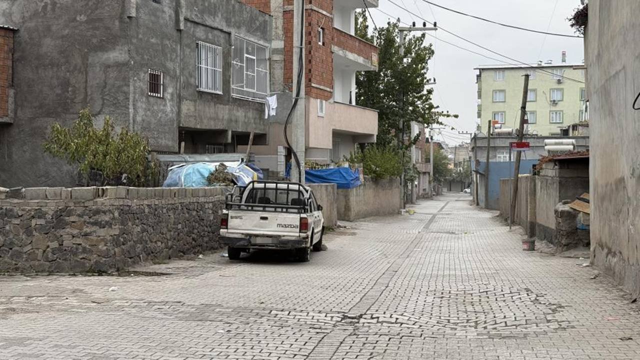 Diyarbakır’da otomobile silahlı saldırı: 1 ölü, 1 yaralı