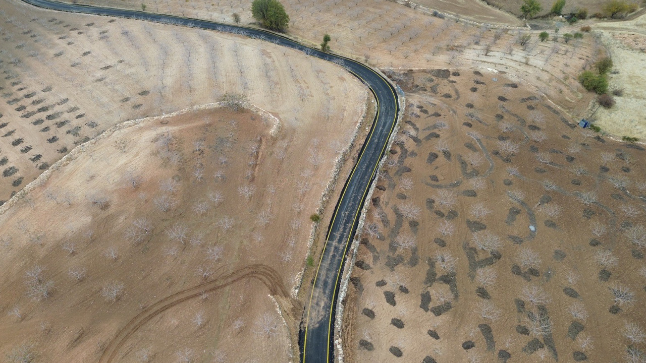 Siirt’te 8 bin 400 metrelik asfalt çalışması tamamlandı