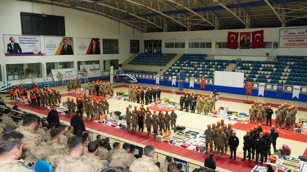 Hakkâri’de 3 bin 48 kişiye arama kurtarma eğitimi