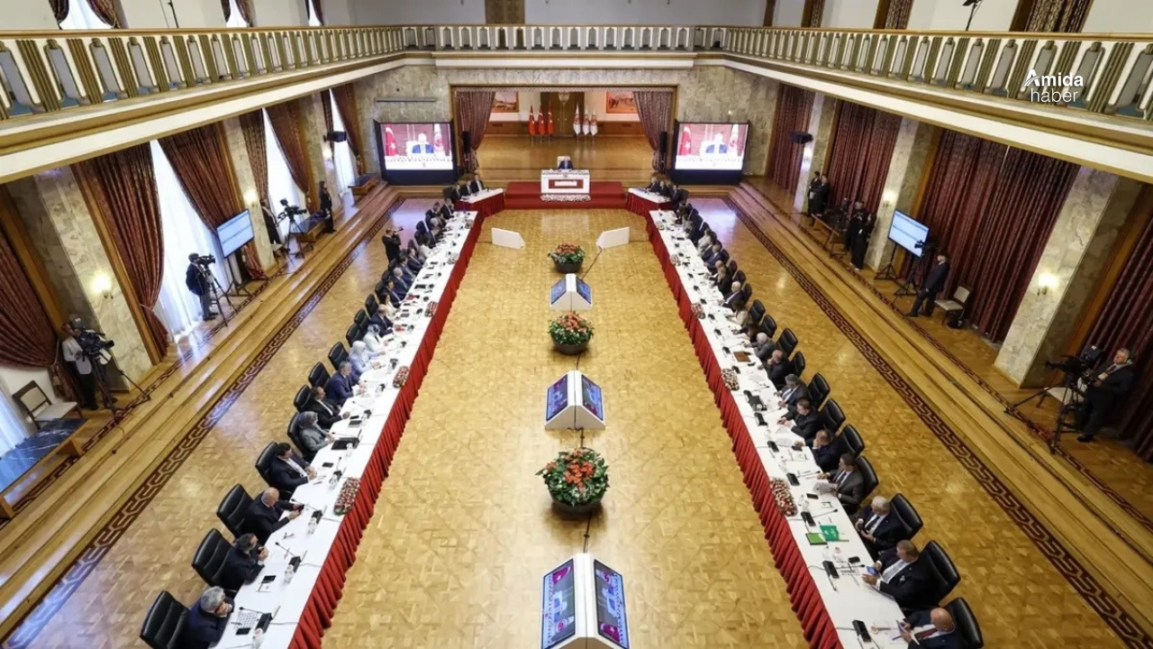 Süreç komisyonu ‘yasal düzenleme’ için toplandı