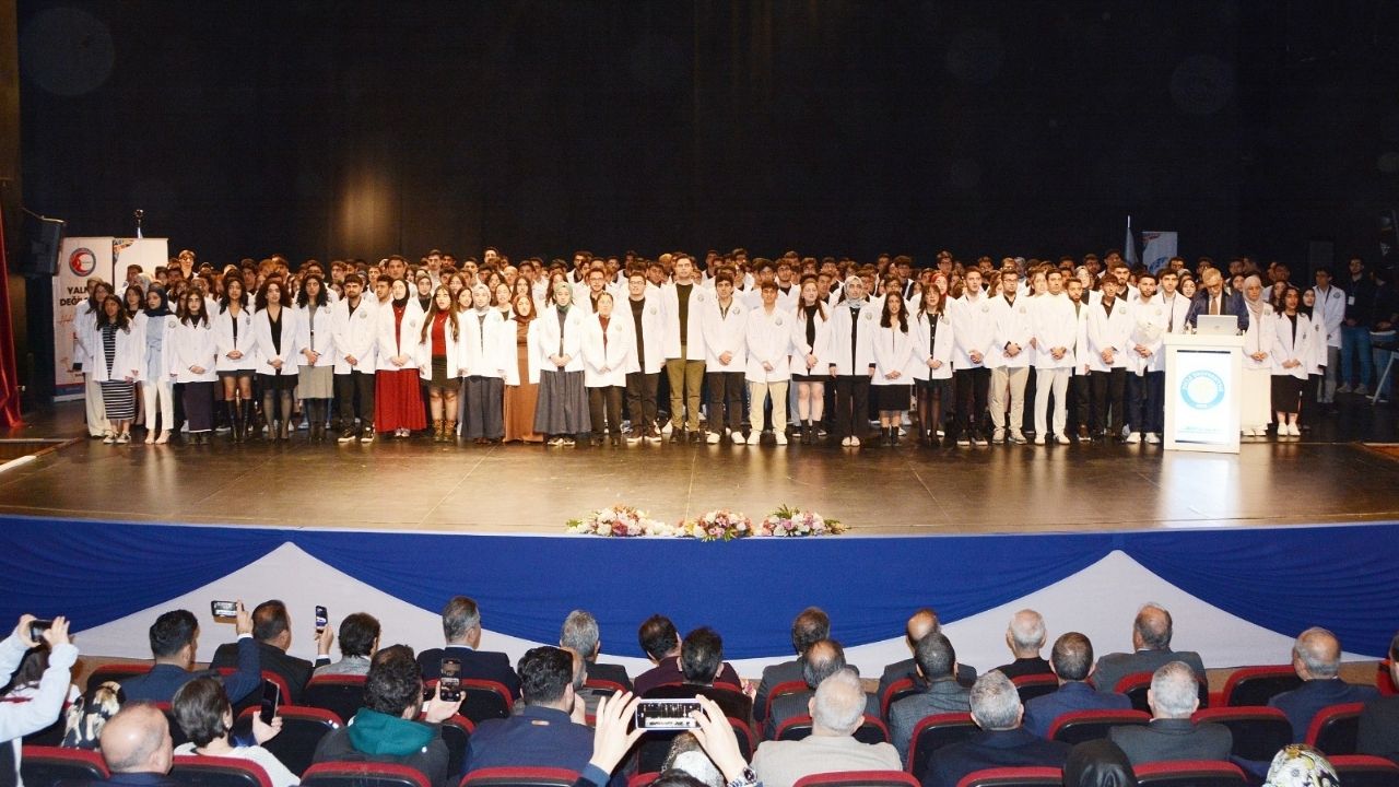 Diyarbakır’da ‘Doktorluğa İlk Adım Töreni’ gerçekleşti