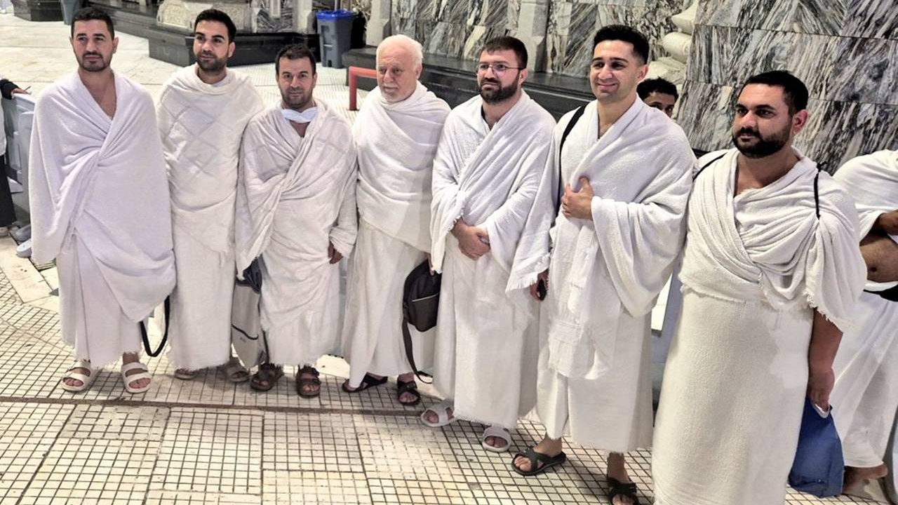 Hatipoğlu Diyarbakır ekibiyle Umre’de