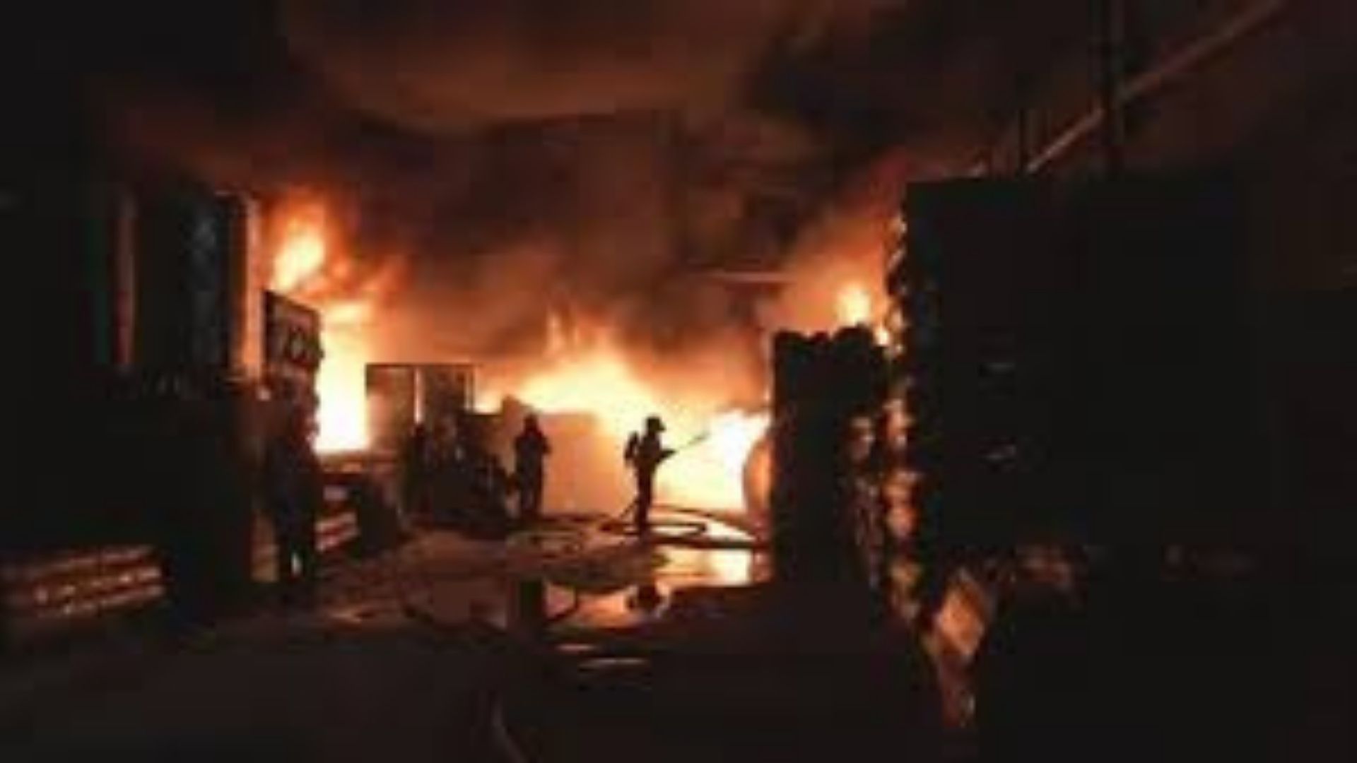 Hindistan’da gece kulübü yangını: Çok sayıda ölü var