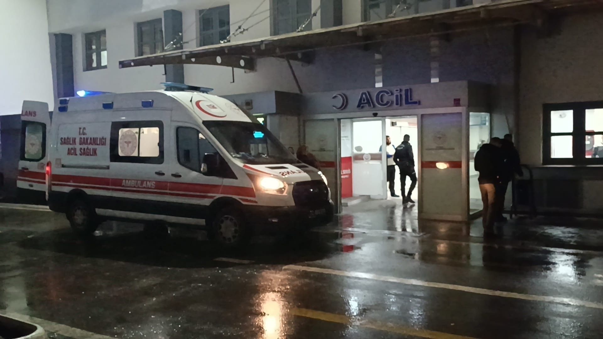 Batman’da bıçaklı kavga: 18 yaşındaki genç yaralandı