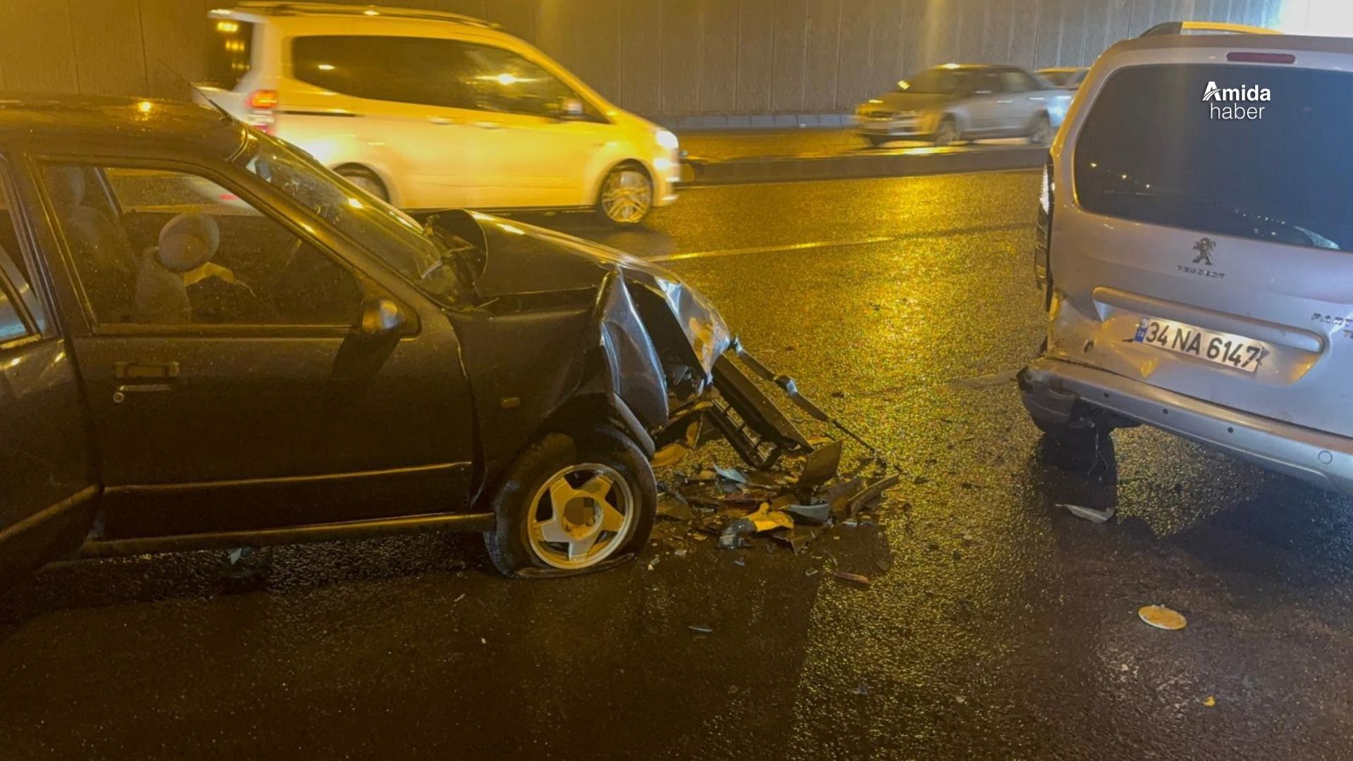 Diyarbakır’da zincirleme trafik kazası: 3 kişi yaralandı