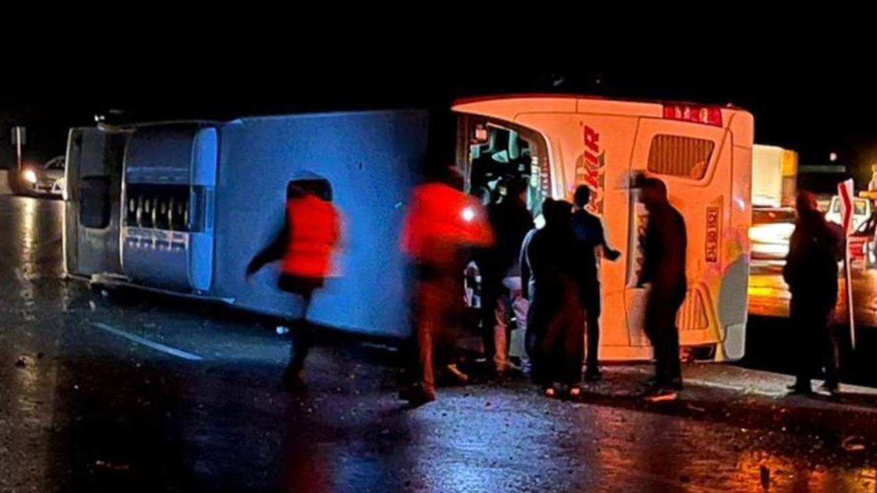 Diyarbakır otobüsü Osmaniye’de devrildi: 3 yaralı