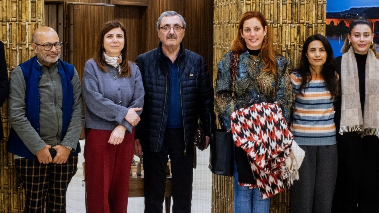 Serra Bucak yabancı temsilcileri ağırladı