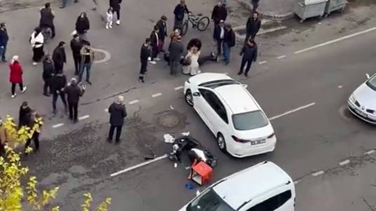 Diyarbakır'da otomobil ile kurye çarpıştı: 1 yaralı