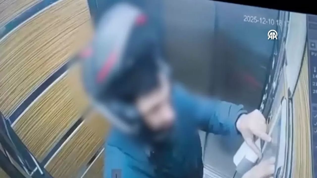 Atatürk portresine tüküren kurye gözaltında