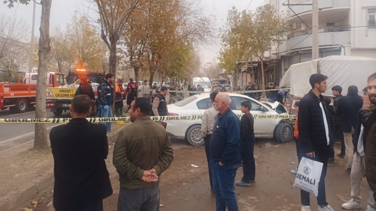 Diyarbakır yolunda kaza: 15 günlük anne hayatını kaybetti