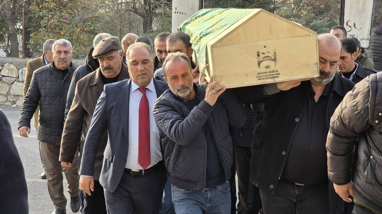 İsviçre’de hayatını kaybetmişti: Erdoğan’ın öğretmeni Diyarbakır'da defnedildi