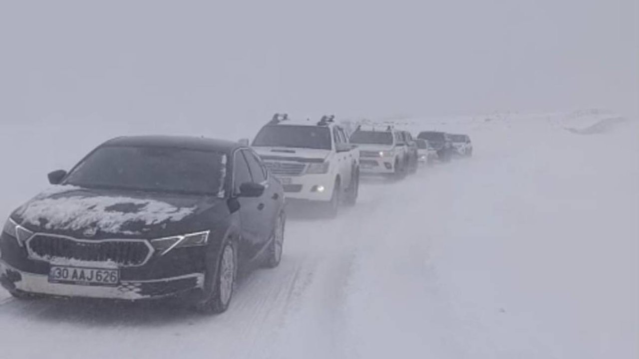 Hakkari-Şırnak karayolu ulaşıma kapatıldı