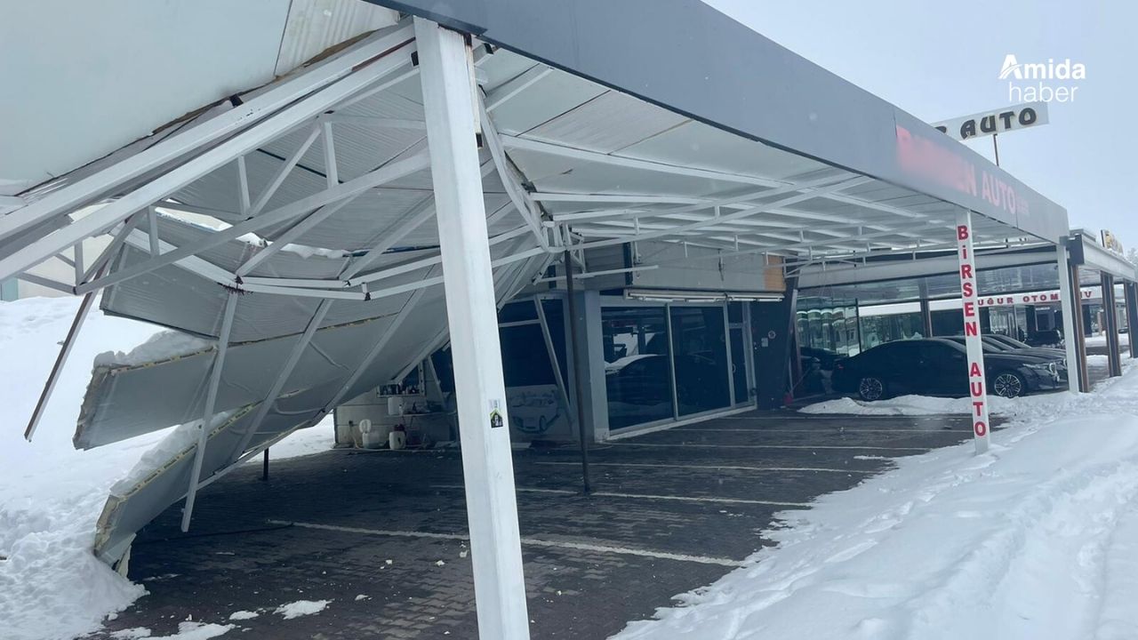 Diyarbakır’da oto galericiler sitesi çöktü