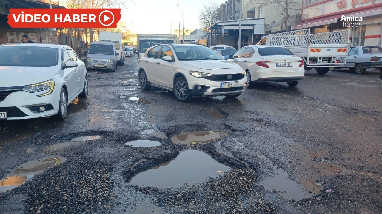 Diyarbakır’a kar yağdı yol kalmadı