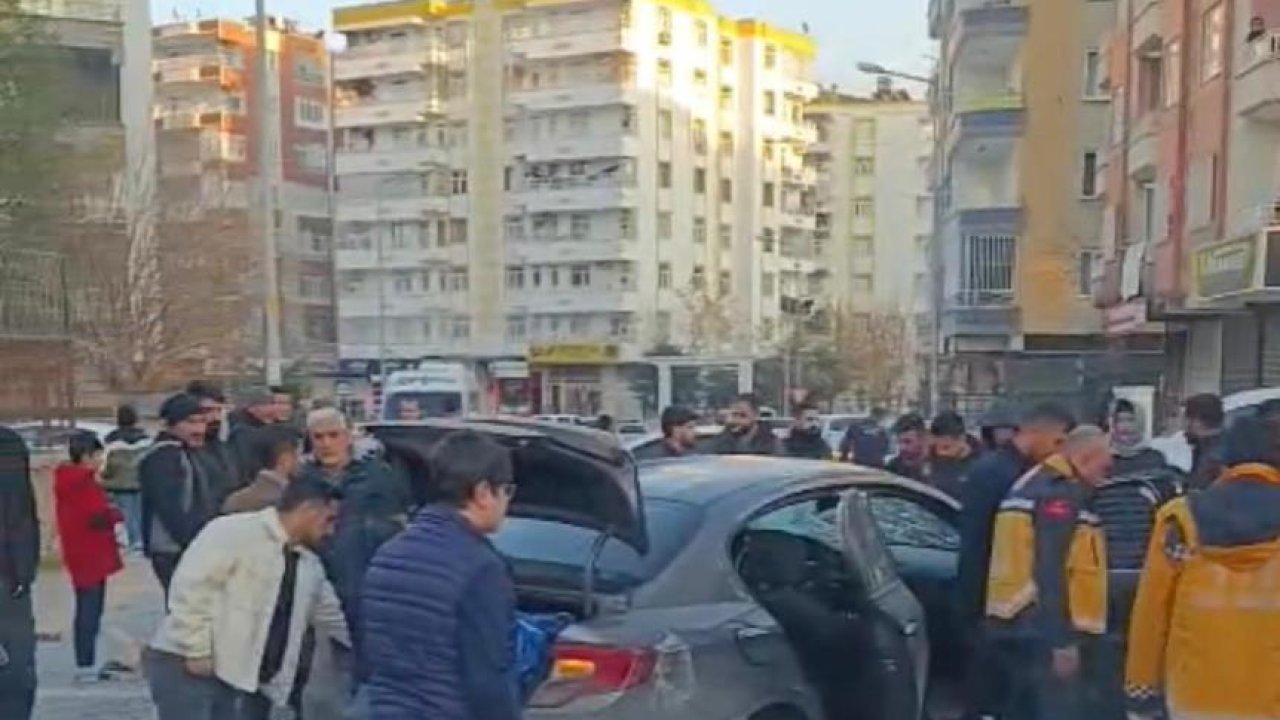 Diyarbakır'da yolcu indiren taksiye otomobil çarptı