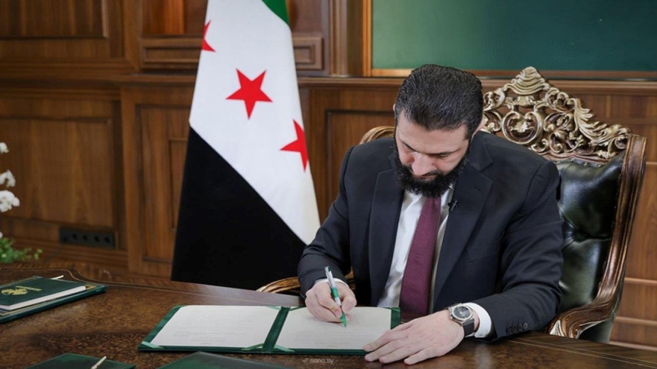 Ahmed Şara imzaladı: Kürtçe artık ulusal dil