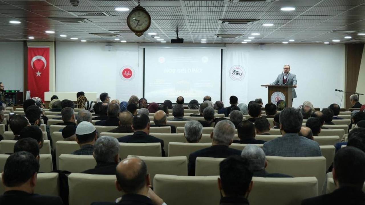 Diyarbakır’da hac görevlileri için seminer düzenelendi