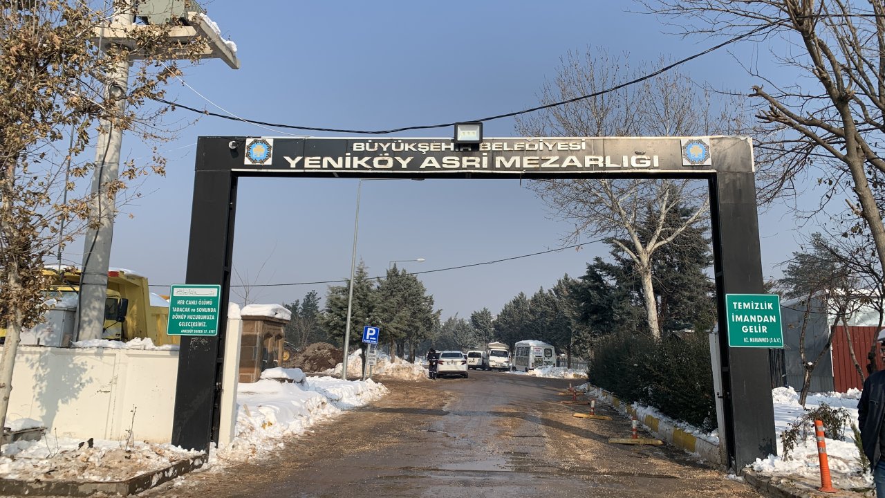 Diyarbakır’da yer kalmadı: Depo alanı mezarlığa dönüştürüldü