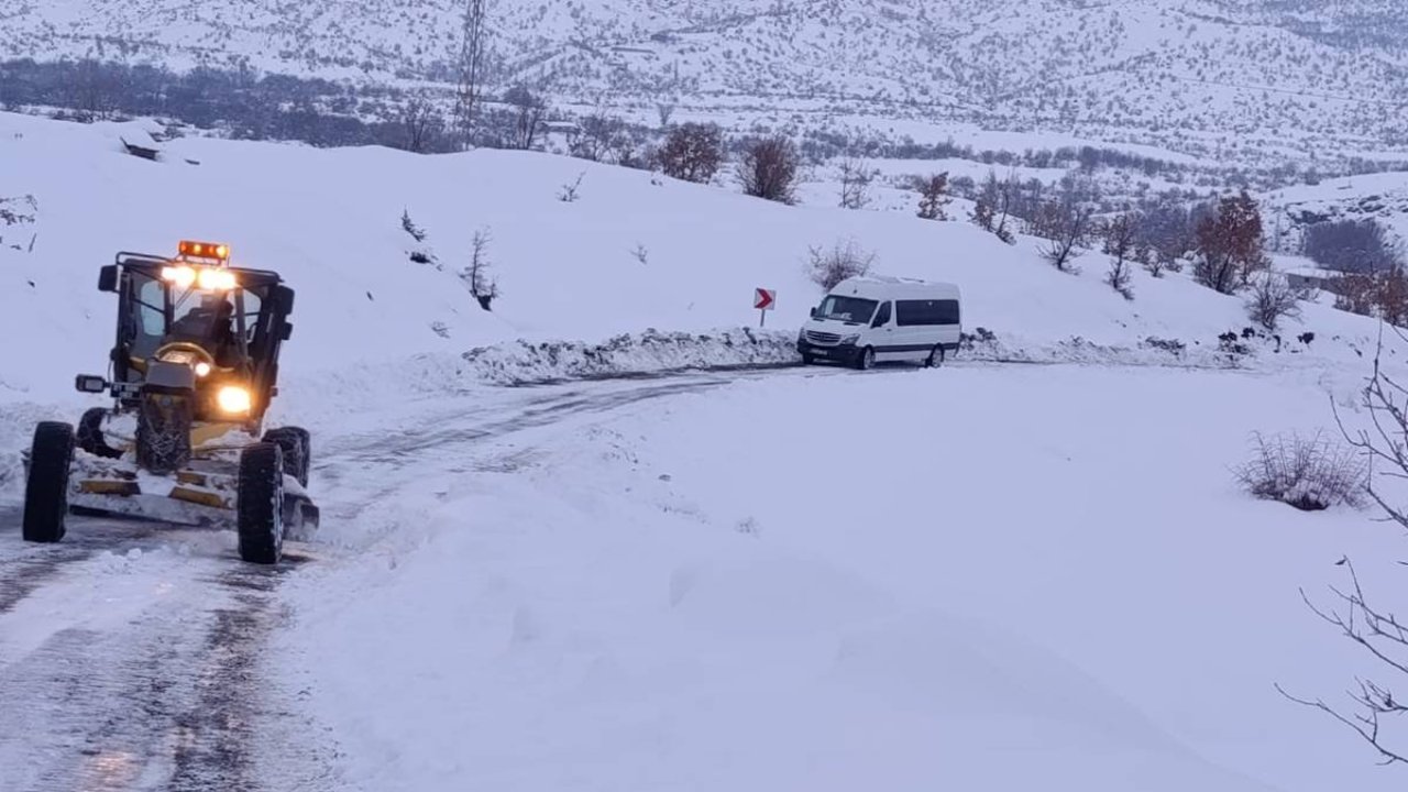 Diyarbakır’da 12 ilçede yollar ulaşıma açıldı