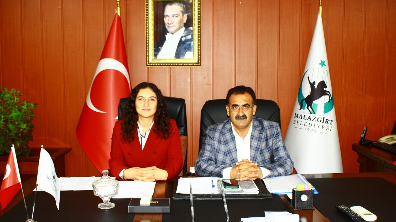 DEM’li eşbaşkanlar gözaltına alındı