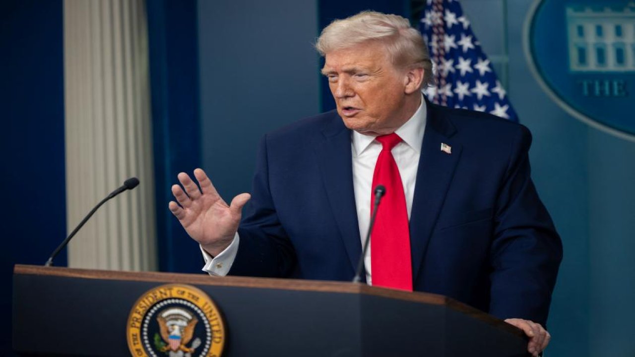 Trump: İran’a çok sayıda savaş gemisi sevk ediyoruz