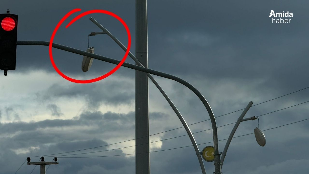 Diyarbakır’da pes dedirten ihmal: Rüzgar esse düşecek