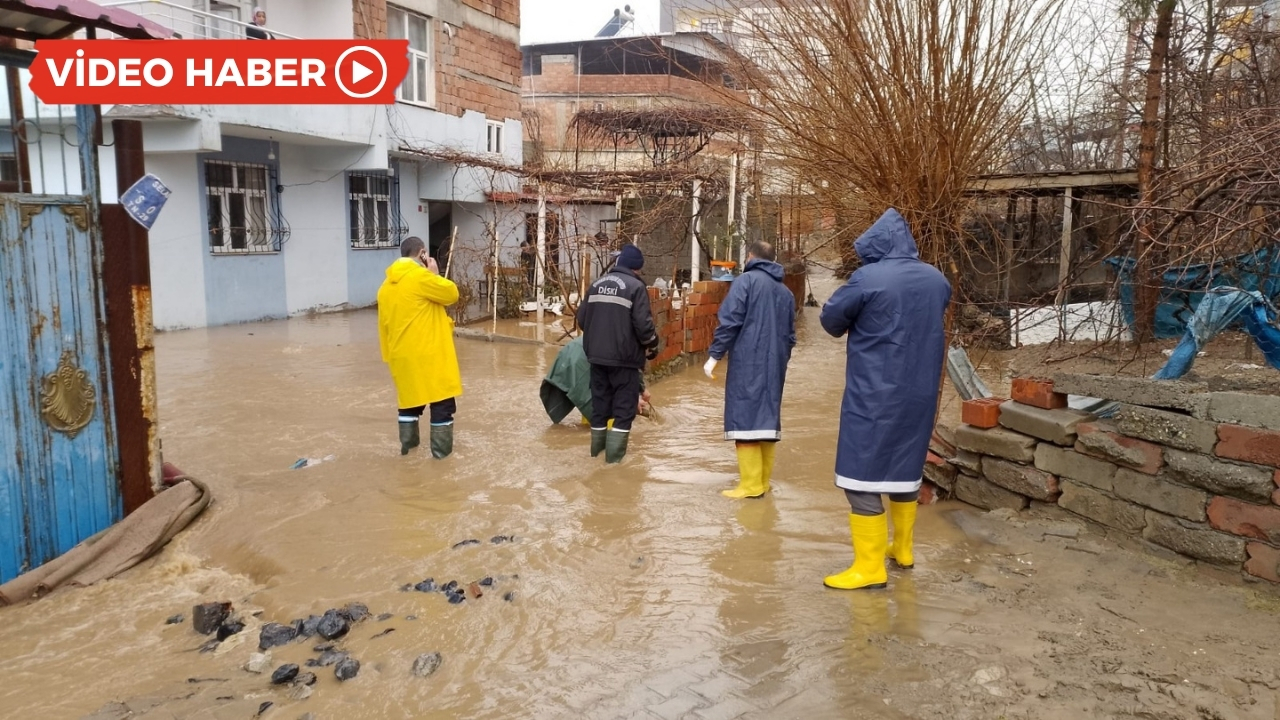 Silvan’ı sel vurdu: Evler su altında kaldı
