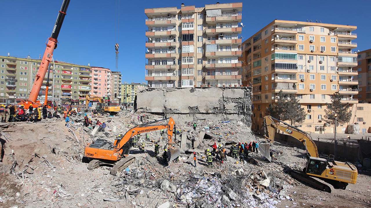 Diyarbakır: 77 kişi ölmüştü, dava ertelendi