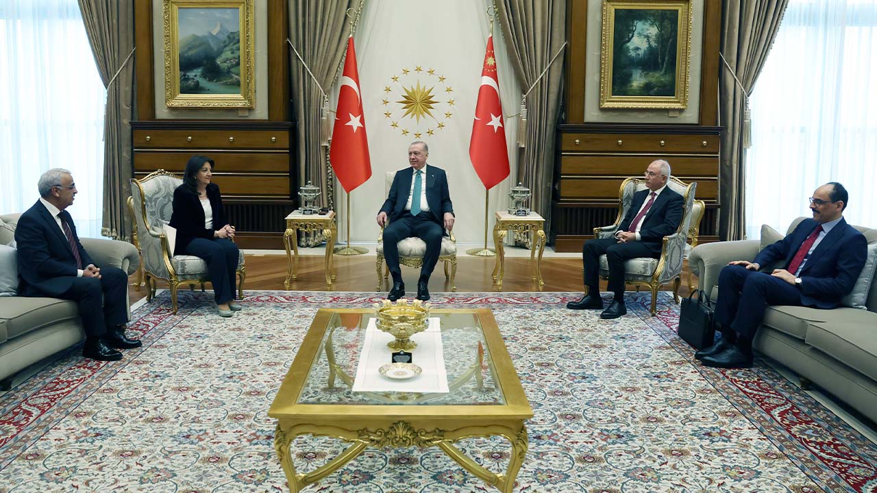 DEM Parti: Somut adımlar atılmalı