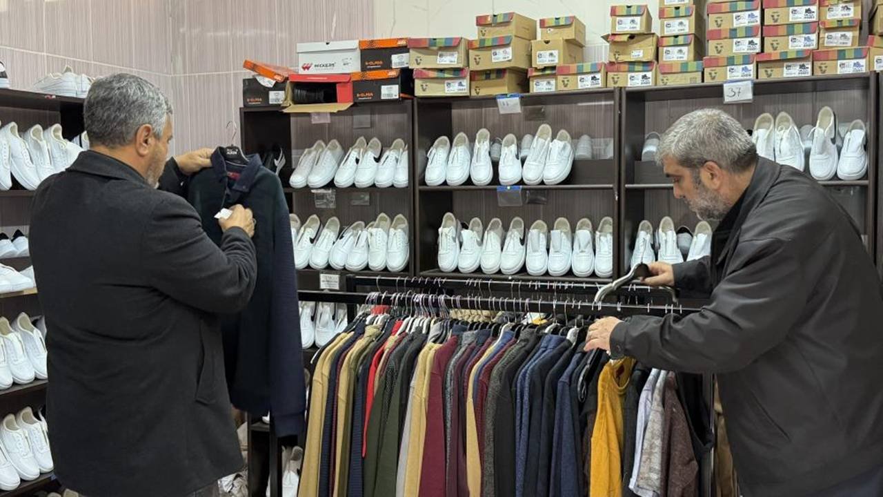 Diyarbakır’da binlerce öğrenciye giyim ve kırtasiye desteği