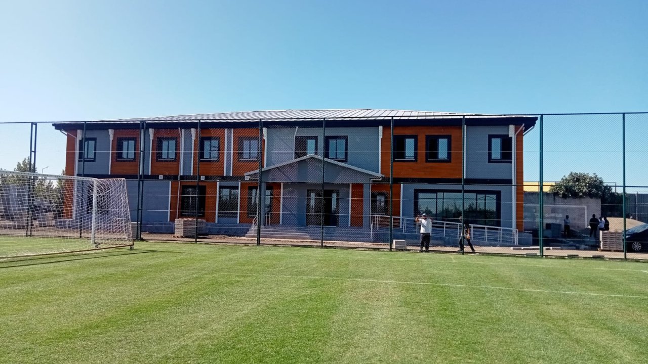 Diyarbekirspor’a tesis, Amedspor’a kepçe