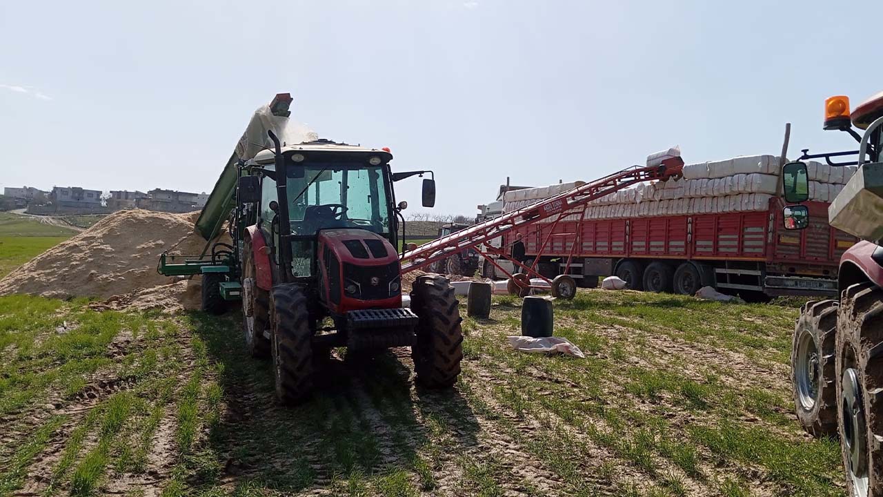 Kurtalan’da silahla oynayan kişi kazara kendini vurdu