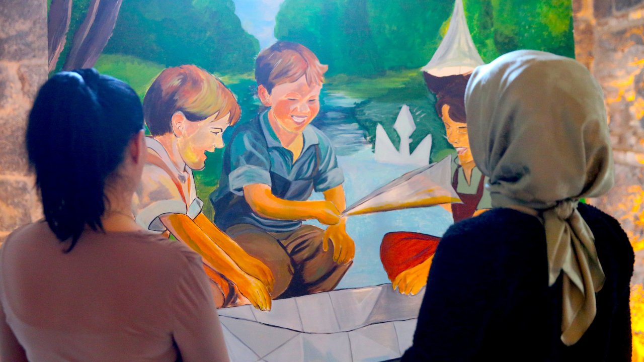 Diyarbakır'da anlamlı sergi: 70 eser Saint George Kilisesi'nde