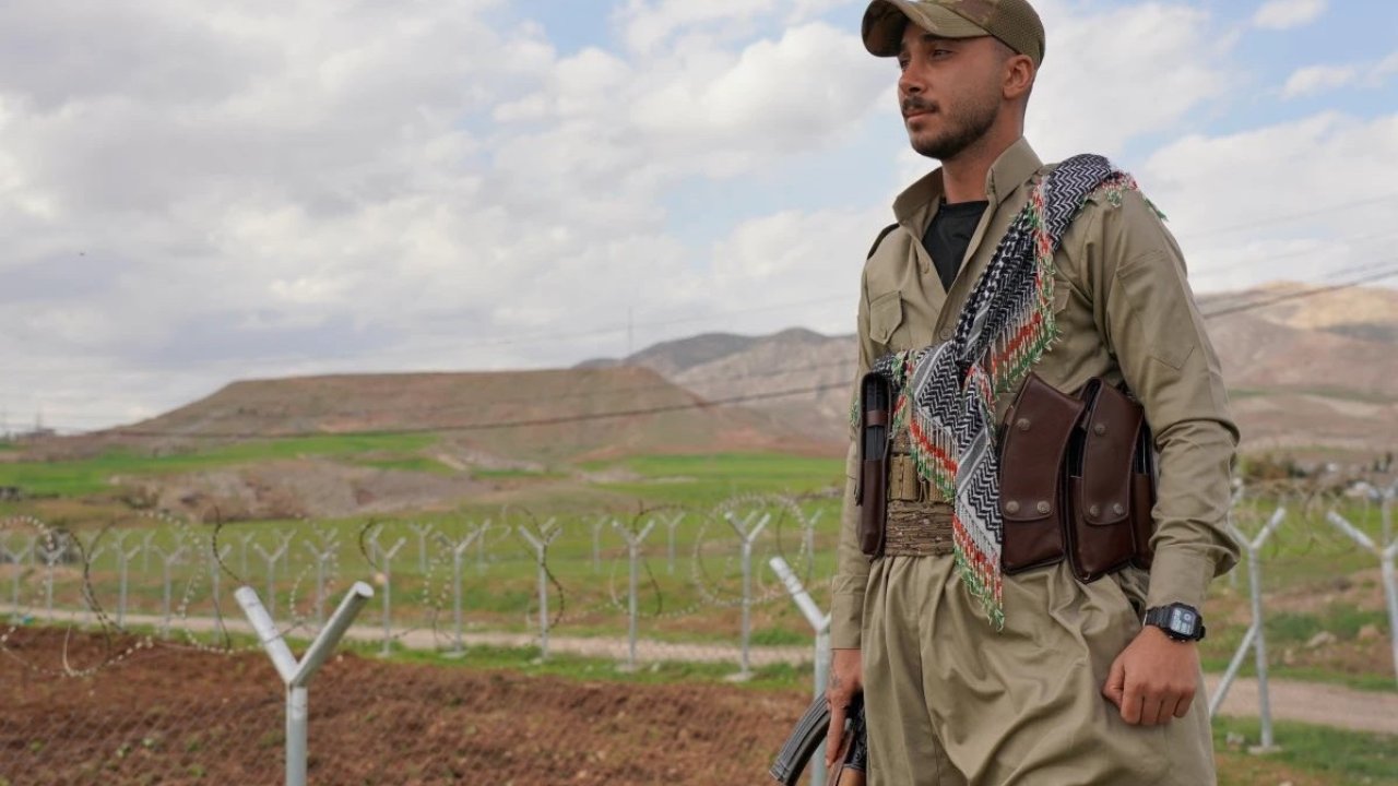 İran Kürtleri tehdit etti: Kurumları hedef alırız