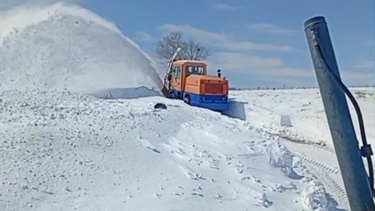 Bingöl'de yol açma çalışmaları sürüyor