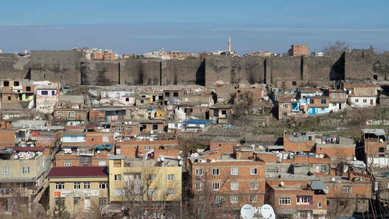 Diyarbakır’da doğal gazsız mahalle: Defalarca başvurduk