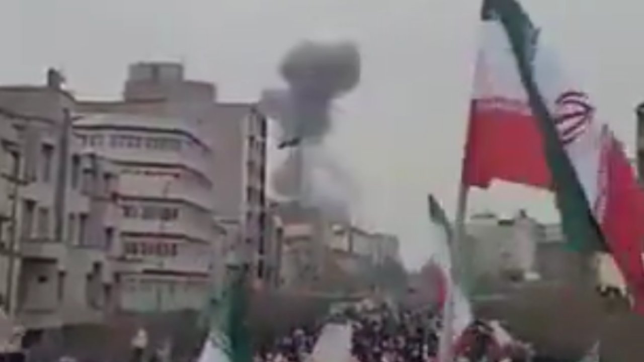 İran’da miting alanında patlama