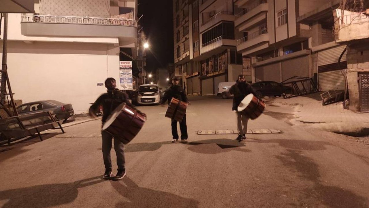 Diyarbakır’da aile 40 yıldır mahalleyi sahura kaldırıyor